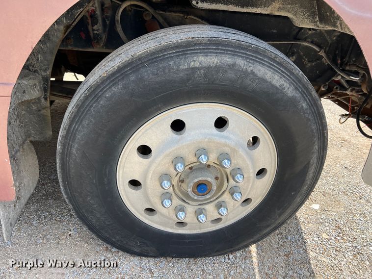 image for item KR9481 1988 Peterbilt 567  feed delivery truck