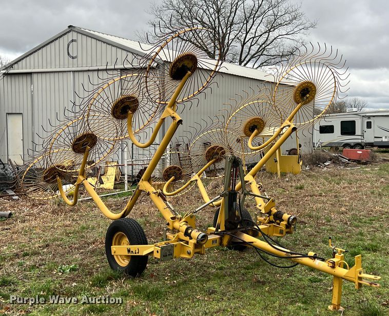 image for item KR9487 Vermeer WR20  hay rake