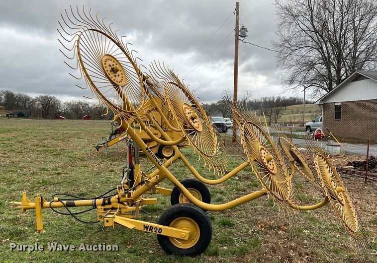 image for item KR9487 Vermeer WR20  hay rake
