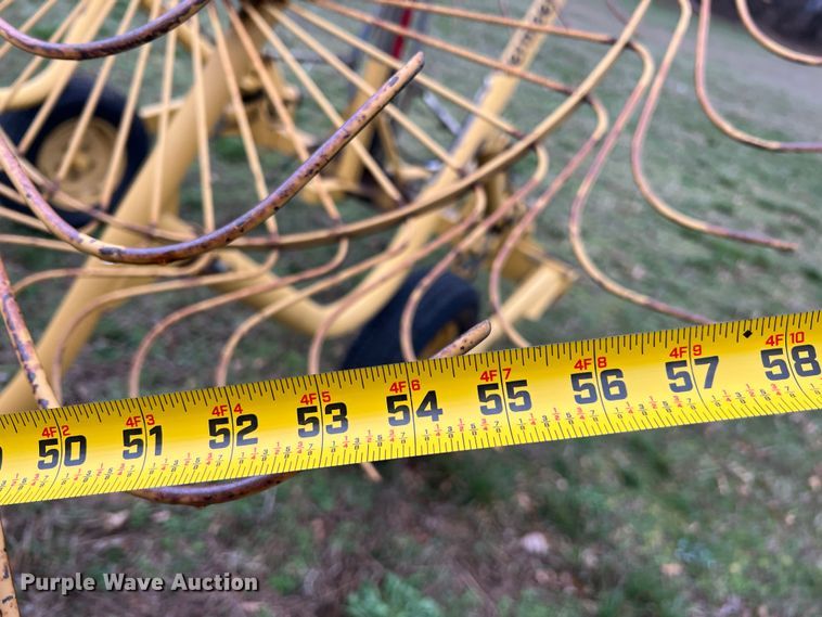 image for item KR9487 Vermeer WR20  hay rake