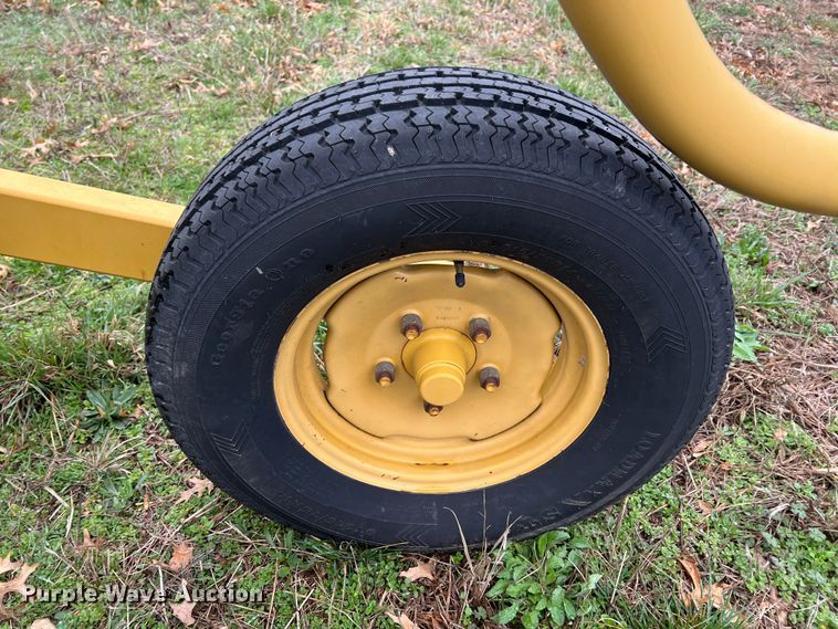 image for item KR9487 Vermeer WR20  hay rake