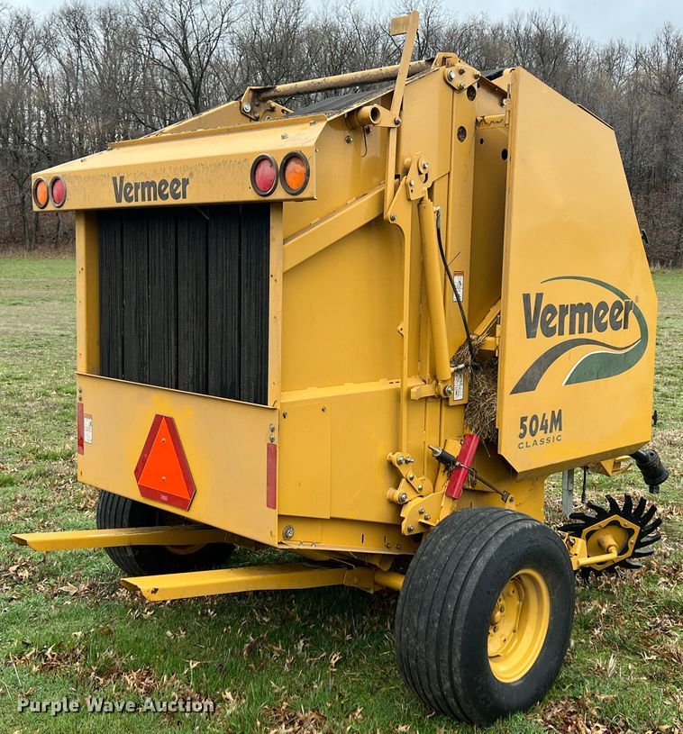 image for item KR9488 2010 Vermeer 504M Classic  round baler