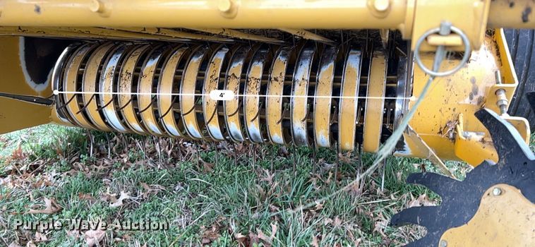 image for item KR9488 2010 Vermeer 504M Classic  round baler