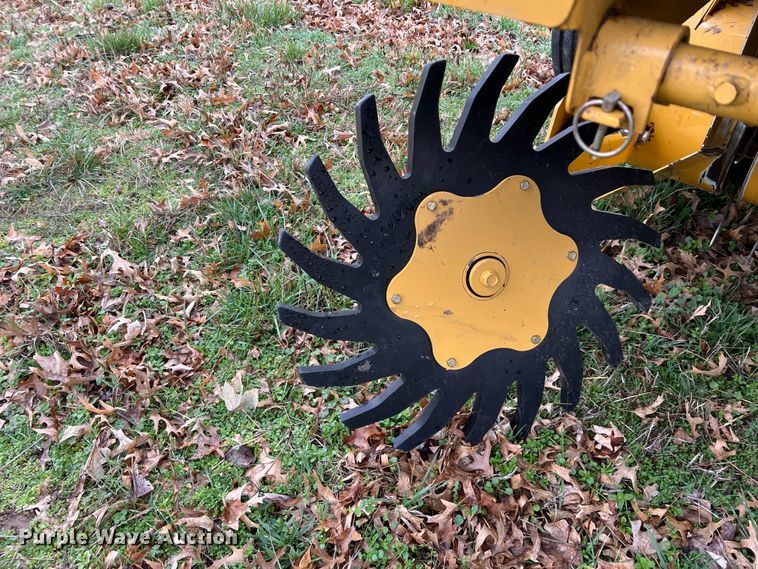 image for item KR9488 2010 Vermeer 504M Classic  round baler