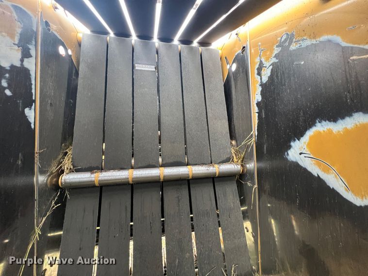 image for item KR9488 2010 Vermeer 504M Classic  round baler