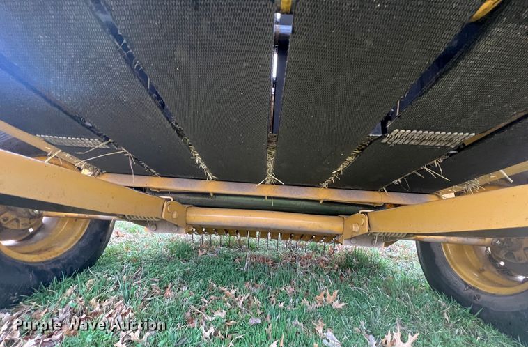 image for item KR9488 2010 Vermeer 504M Classic  round baler