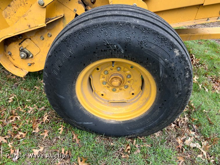 image for item KR9488 2010 Vermeer 504M Classic  round baler