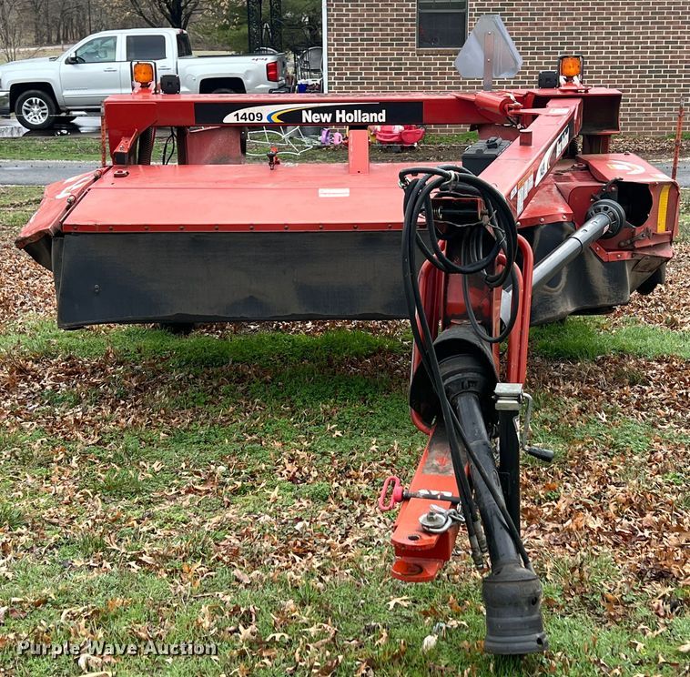 image for item KR9489 2008 New Holland 1409  swather / windrower