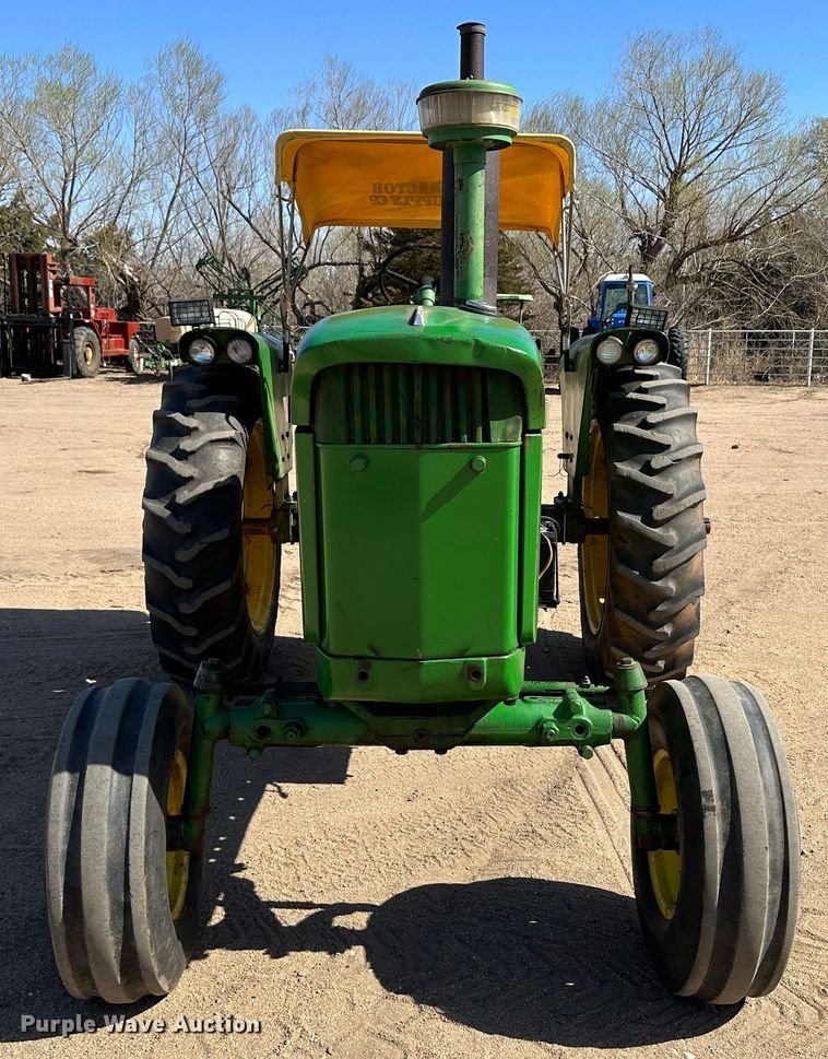 image for item KX9155 John Deere 4010  tractor