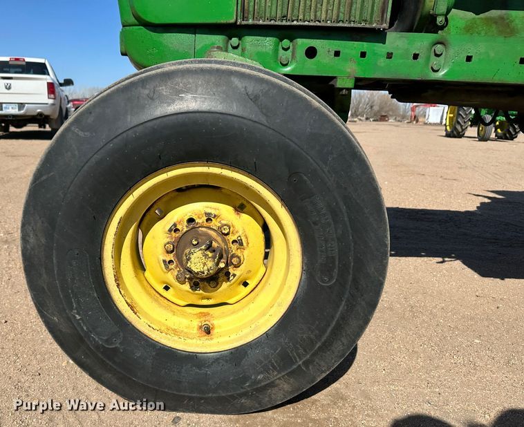 image for item KX9155 John Deere 4010  tractor