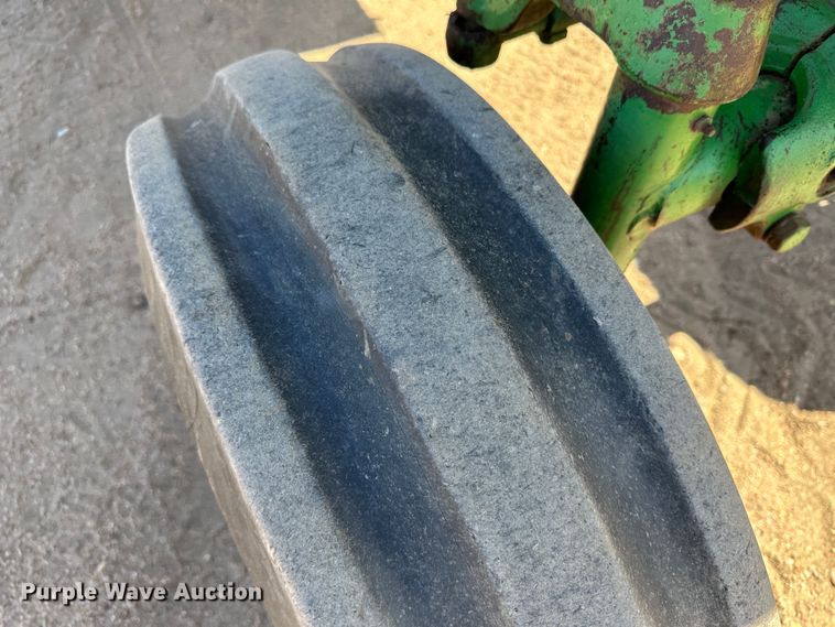 image for item KX9155 John Deere 4010  tractor