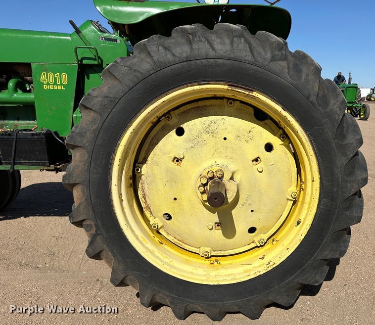 image for item KX9155 John Deere 4010  tractor