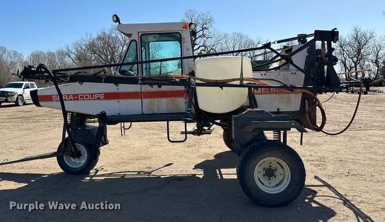 image for item KX9174 Melroe Spra-Coupe  sprayer