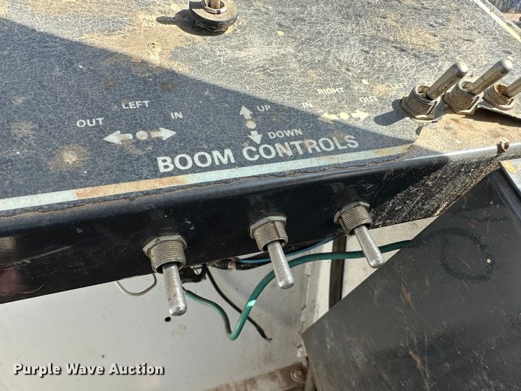 image for item KX9174 Melroe Spra-Coupe  sprayer