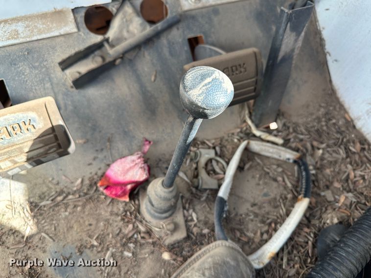 image for item KX9174 Melroe Spra-Coupe  sprayer