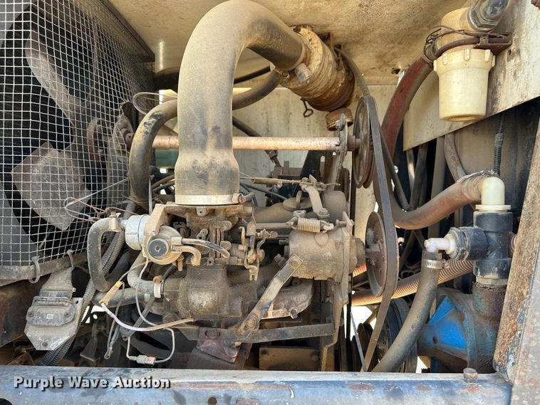 image for item KX9174 Melroe Spra-Coupe  sprayer