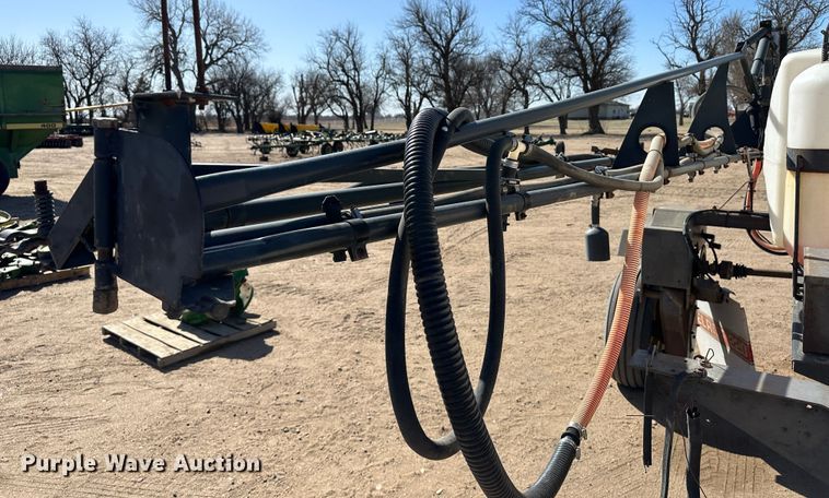 image for item KX9174 Melroe Spra-Coupe  sprayer