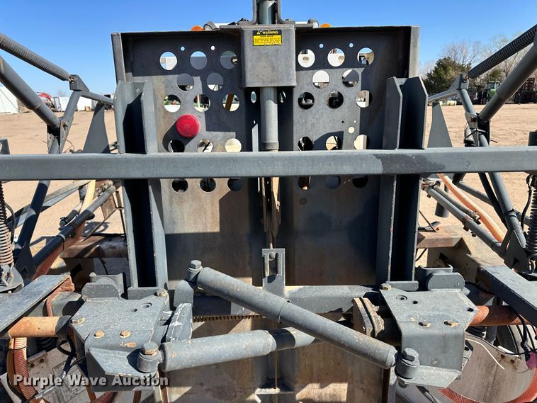 image for item KX9174 Melroe Spra-Coupe  sprayer