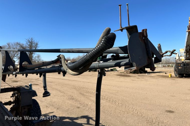 image for item KX9174 Melroe Spra-Coupe  sprayer