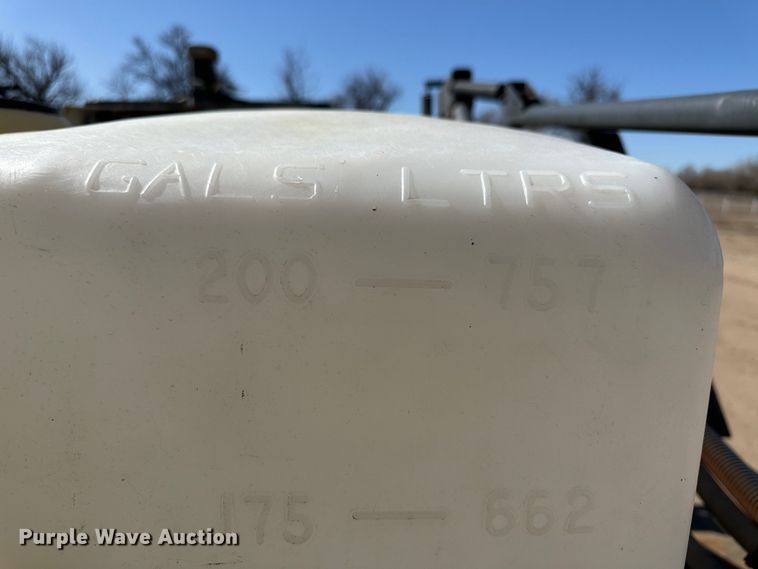 image for item KX9174 Melroe Spra-Coupe  sprayer