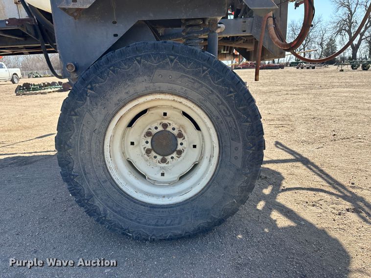 image for item KX9174 Melroe Spra-Coupe  sprayer