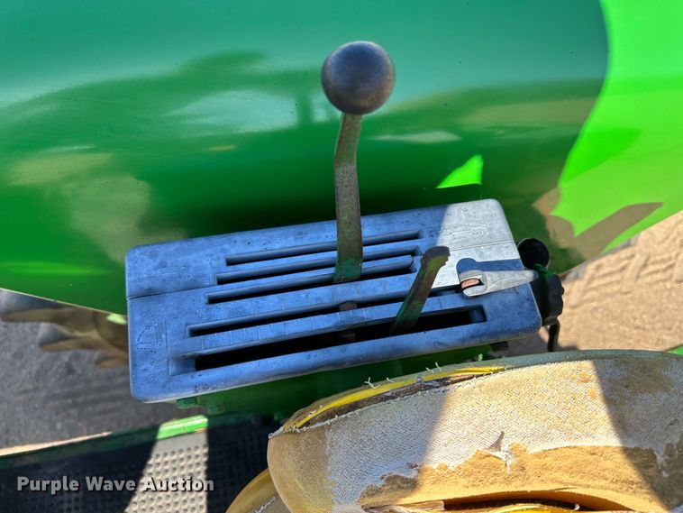 image for item KX9175 1972 John Deere 2520  tractor