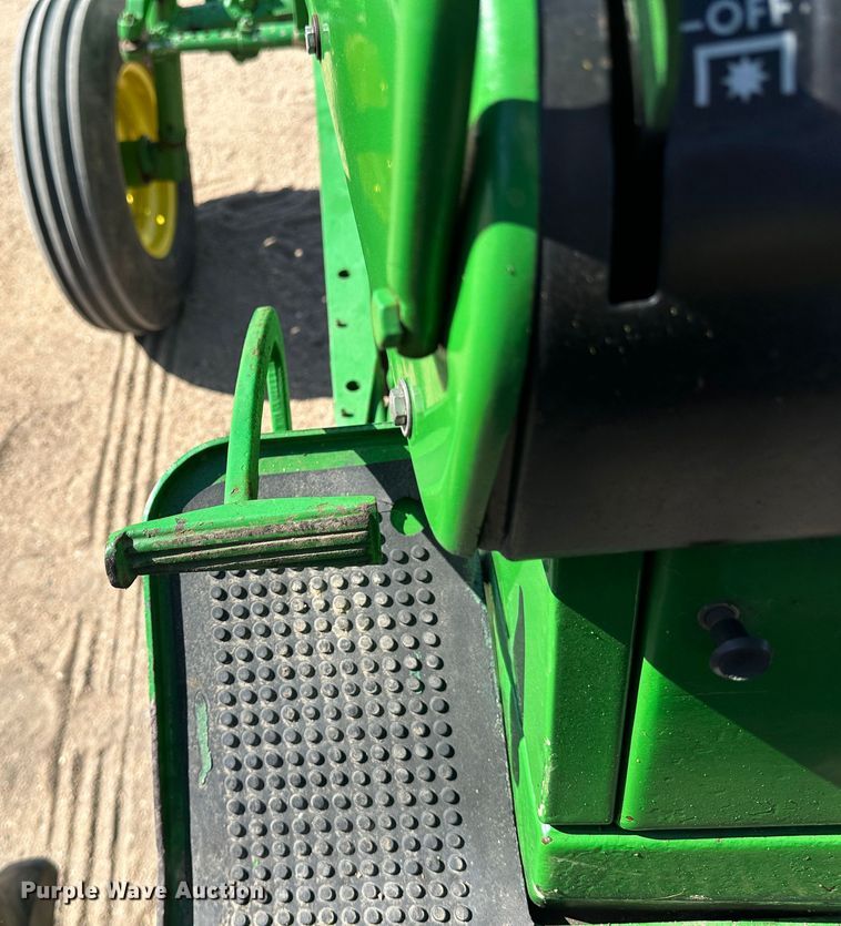 image for item KX9175 1972 John Deere 2520  tractor