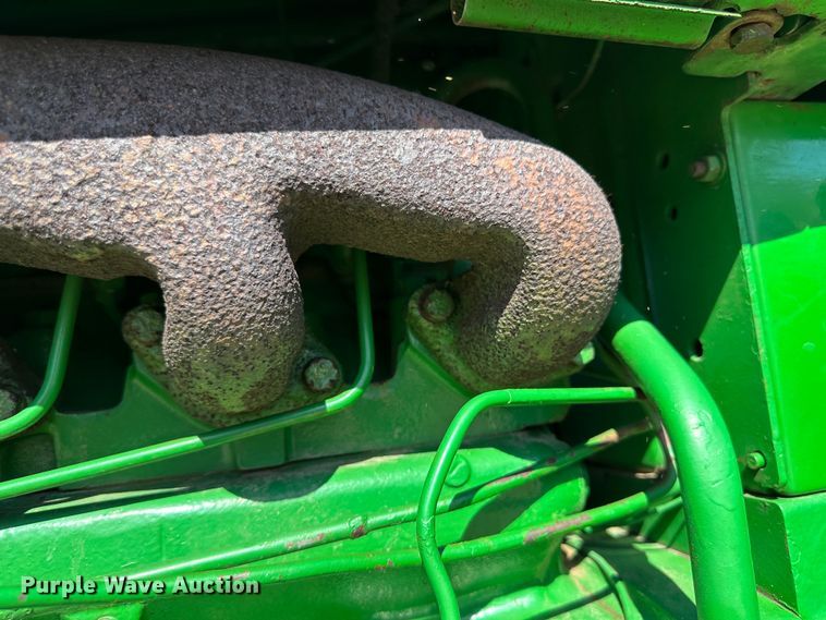 image for item KX9175 1972 John Deere 2520  tractor