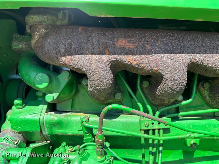 image for item KX9175 1972 John Deere 2520  tractor