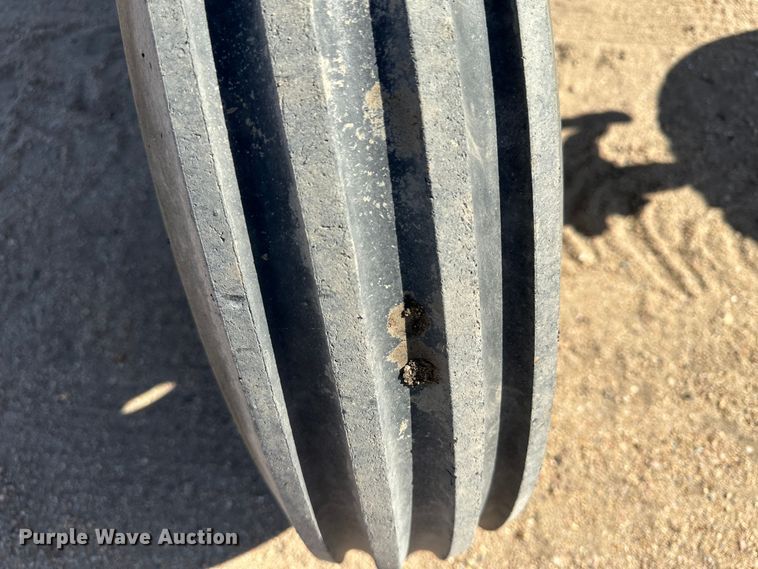 image for item KX9175 1972 John Deere 2520  tractor