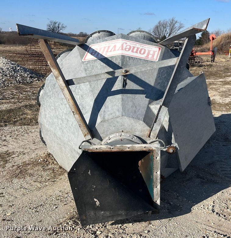 image for item LA9834 Honeyville 140844FPC  grain leg distributor