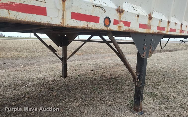 image for item LG9627 2012 Hitchcock  silage trailer