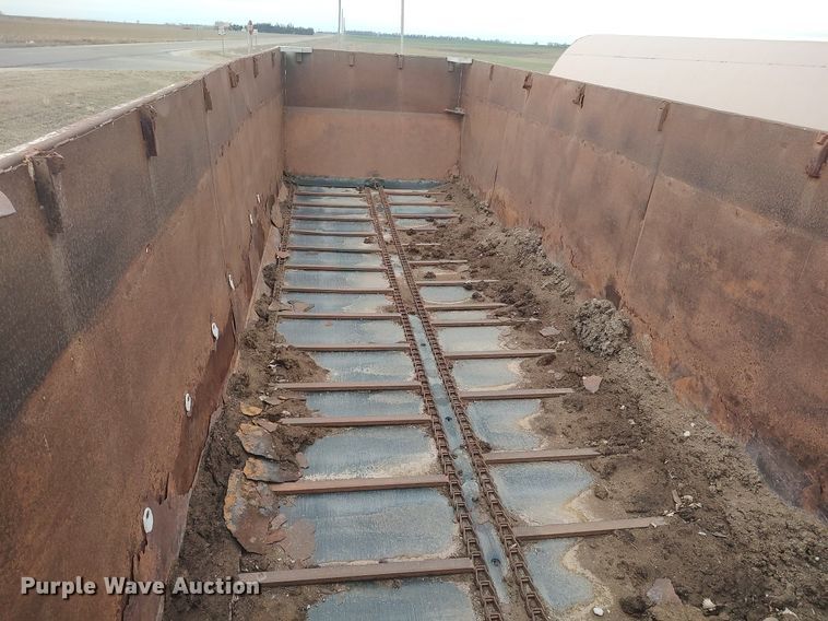 image for item LG9627 2012 Hitchcock  silage trailer