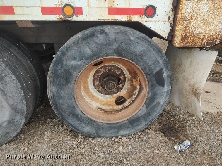 image for item LG9627 2012 Hitchcock  silage trailer