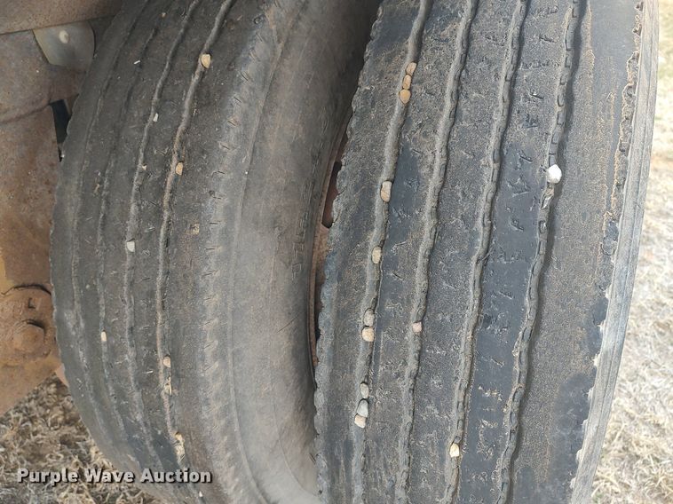 image for item LG9627 2012 Hitchcock  silage trailer