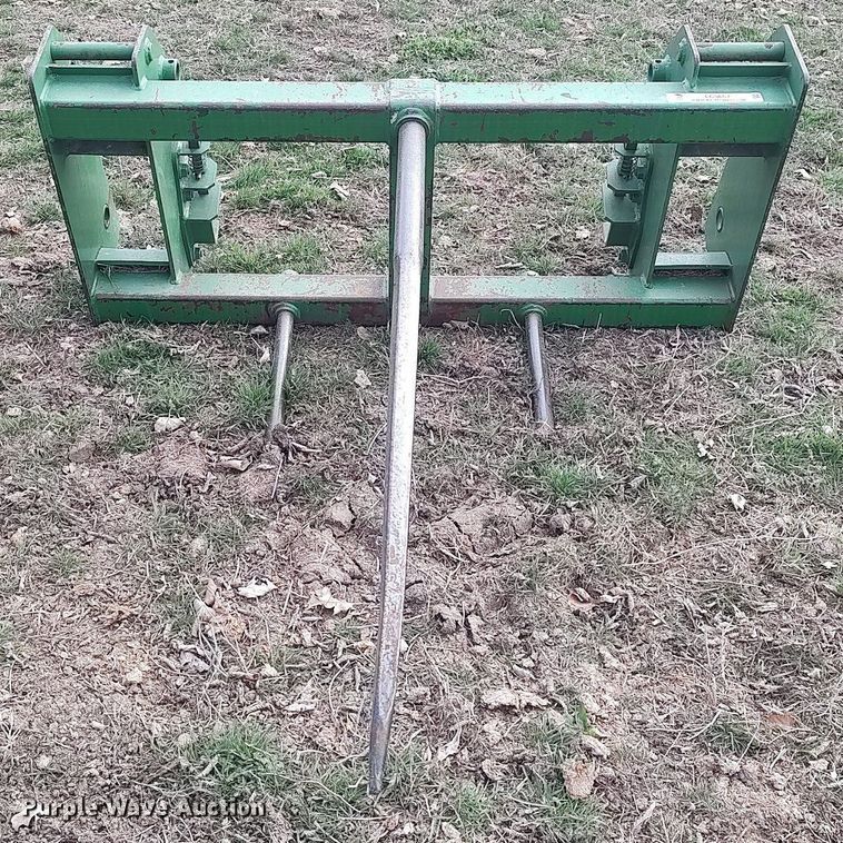 image for item LG9657 John Deere  bale spear