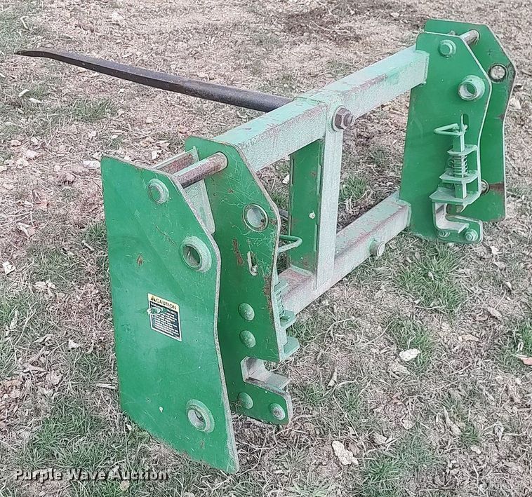 image for item LG9657 John Deere  bale spear