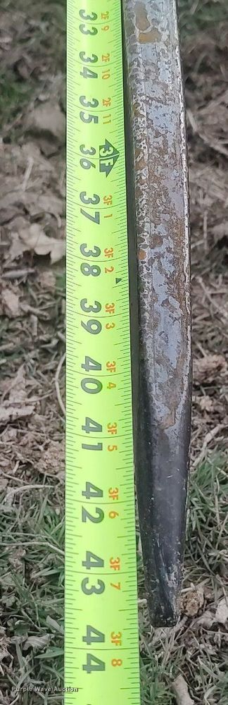 image for item LG9657 John Deere  bale spear