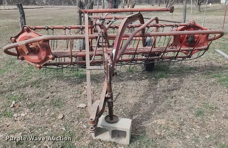 image for item LG9659 Massey-Harris-Ferguson 36  hay rake