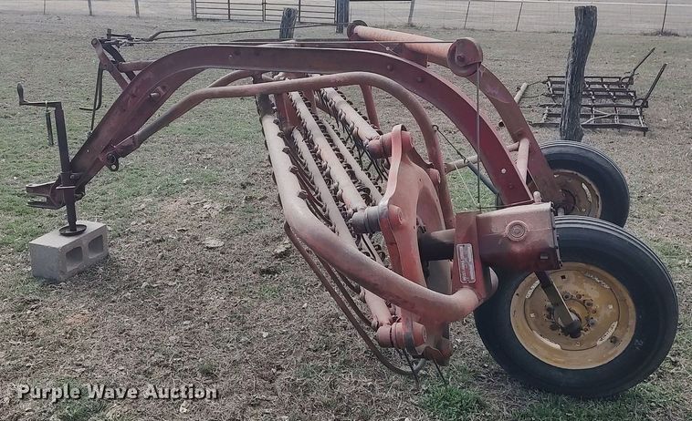 image for item LG9659 Massey-Harris-Ferguson 36  hay rake