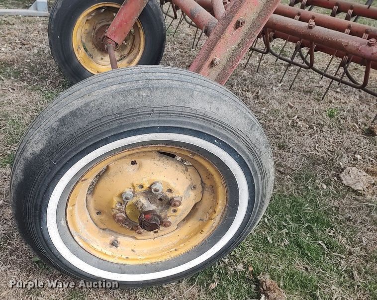 image for item LG9659 Massey-Harris-Ferguson 36  hay rake