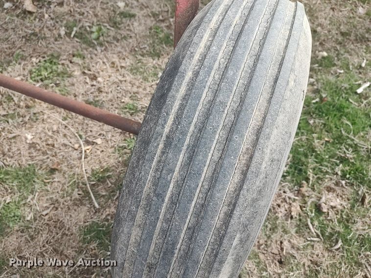 image for item LG9659 Massey-Harris-Ferguson 36  hay rake