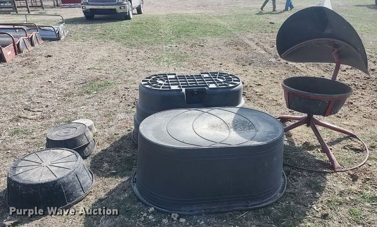 image for item LG9662 Livestock equipment