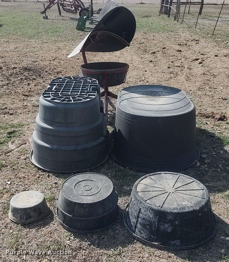 image for item LG9662 Livestock equipment