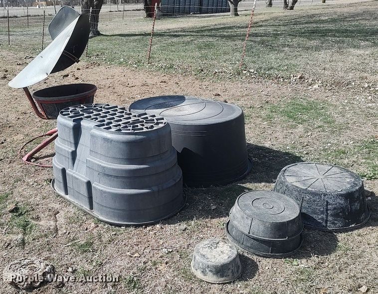 image for item LG9662 Livestock equipment