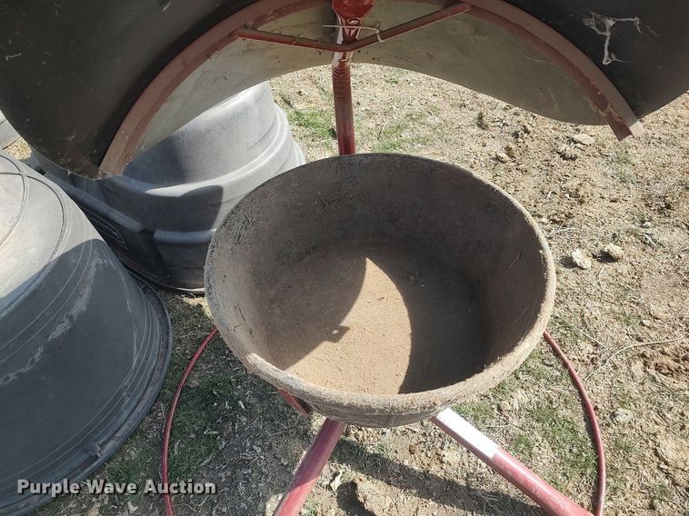 image for item LG9662 Livestock equipment