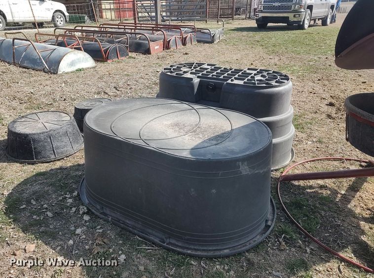 image for item LG9662 Livestock equipment