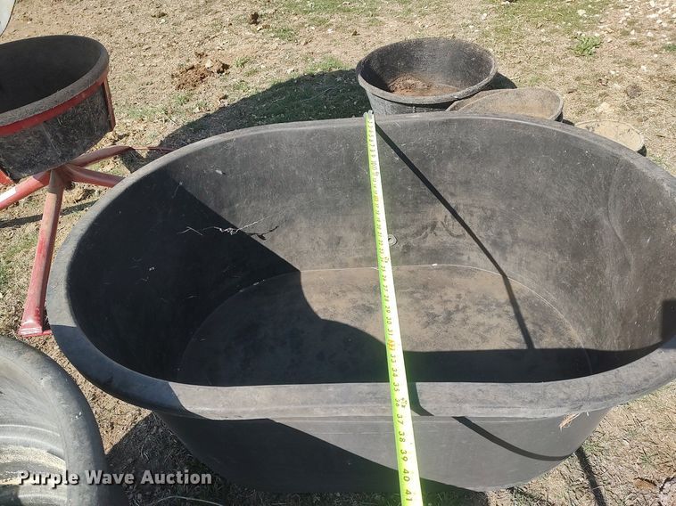 image for item LG9662 Livestock equipment