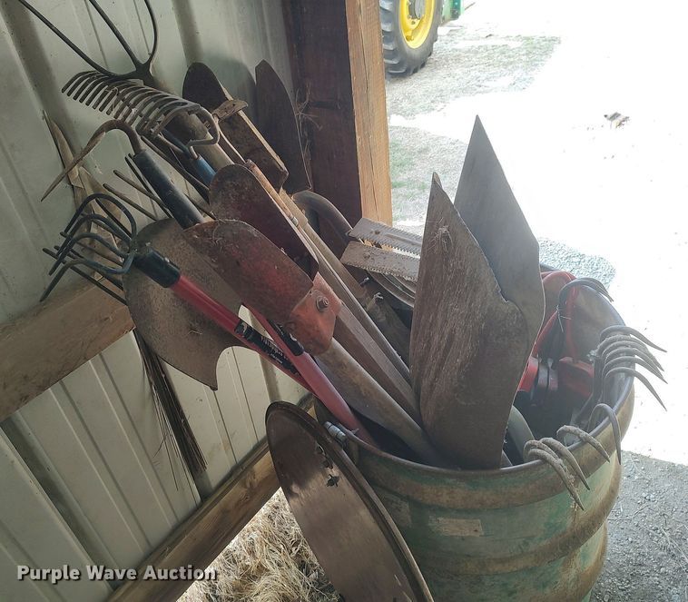 image for item LG9666 Tools