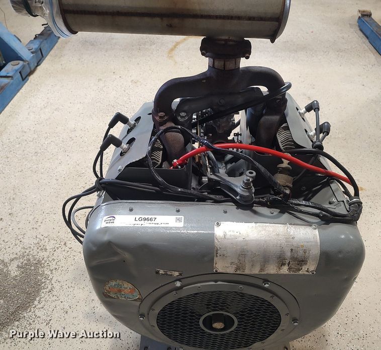 image for item LG9667 Wisconsin VF4D  engine